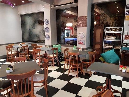 Cafe Nouveau