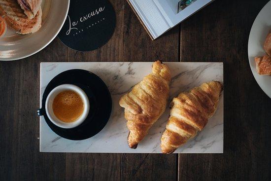 La Excusa Coffeehouse & Bar