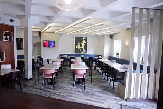 Kekfeny Restaurant and Pizzeria