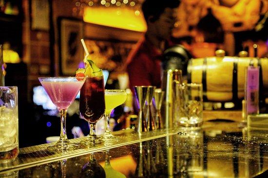 Helen's Bar