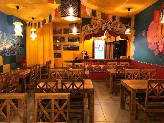 Makalu Nepal Restaurant