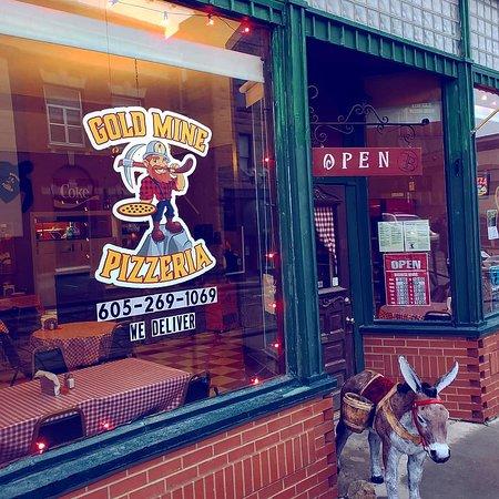 Gold Mine Pizzeria