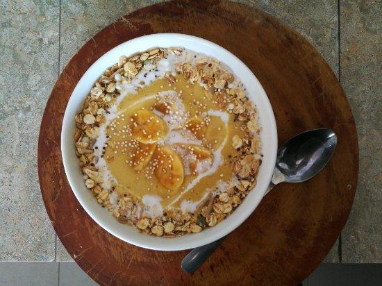 Burger's Workshop VS Planet Smoothie