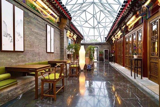 Cours et Pavillons French Restaurant