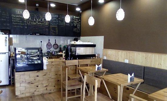 3 Wise Monkeys' Cafe