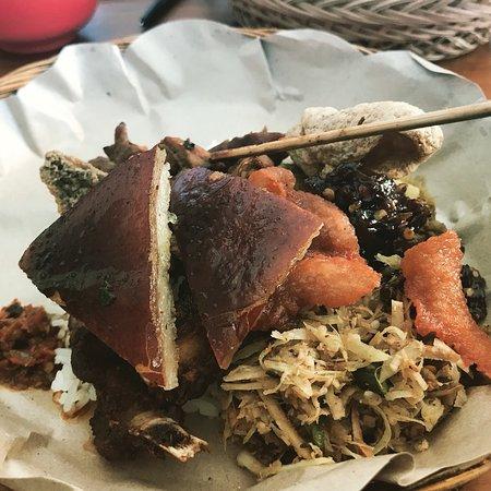 Babi Guling Sari Kembar