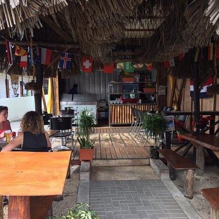 Al Paseo Ricas Pupusas