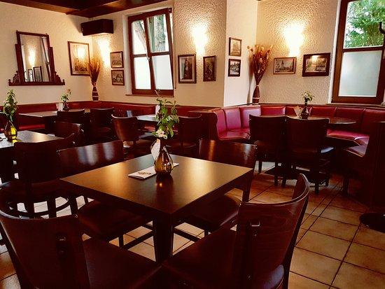 Bistro Ca Va