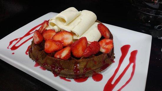 Chiri Cafe and Ice Cream Rolls