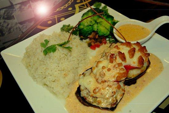 Bolivar Restaurant and Bar