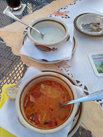 Cafe & Speiselokal Sonnenuhr