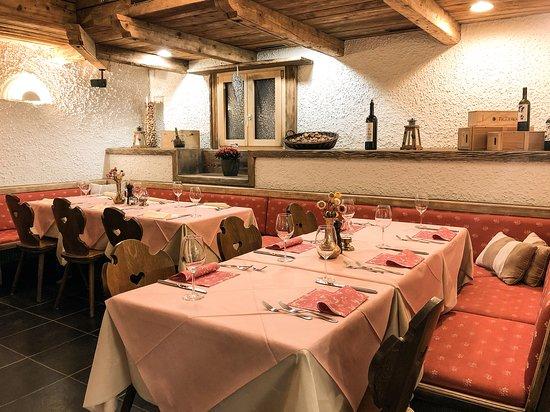 Zoran's Restaurant & Pizzeria