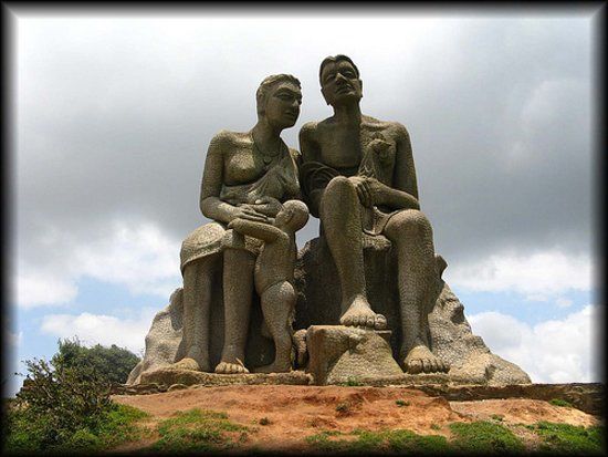 Kuravan and Kurathi Statue