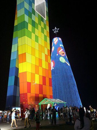 Monumento Ventana al Mundo