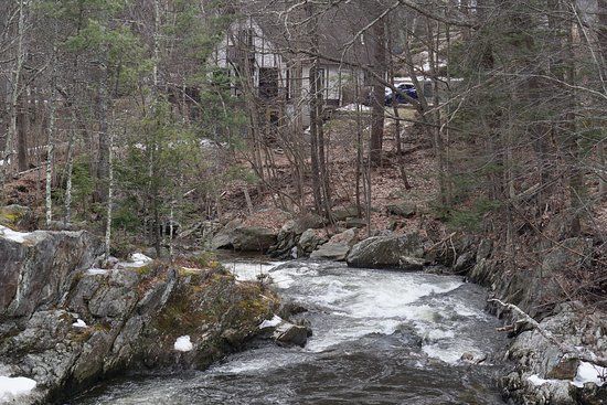 Wildcat Falls Park and Conservation Area