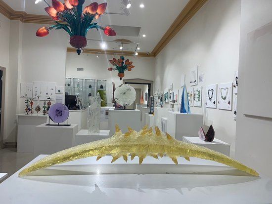 Red Moon Contemporary Art Glass Gallery