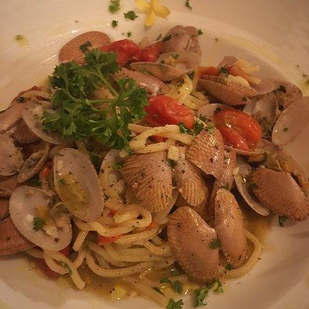 Jira Italian Restaurant Bar & Lounge