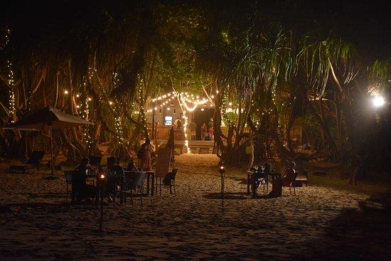 Handun Beach Restaurant & Bar