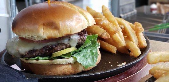 Maker's Mountain Eatery