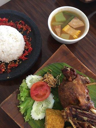 Bebek Goreng Pondok Suryo