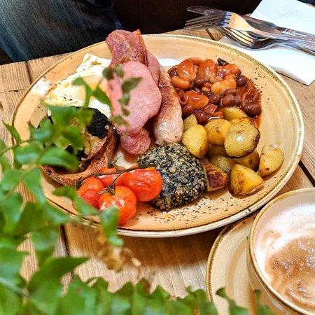 Traders Cafe and Cocktail Bar