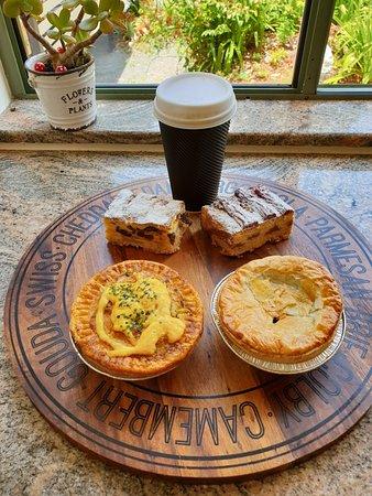 Gourmet Mountain Muffins & Cakes