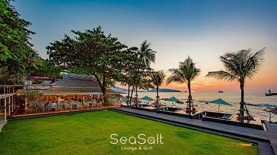 Sea Salt Lounge & Grill