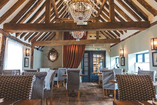 E.Street Bar & Grill