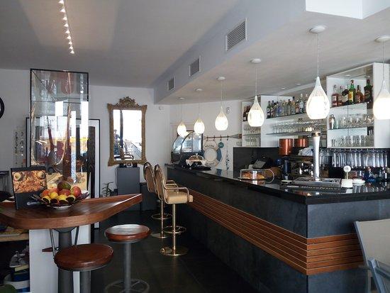 Neptuno Gourmet Bistro