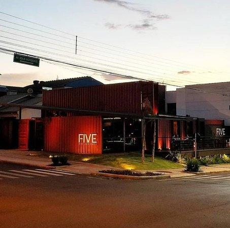 Five Bar Burger
