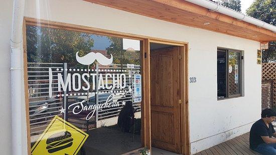 Mostacho Sangucheria