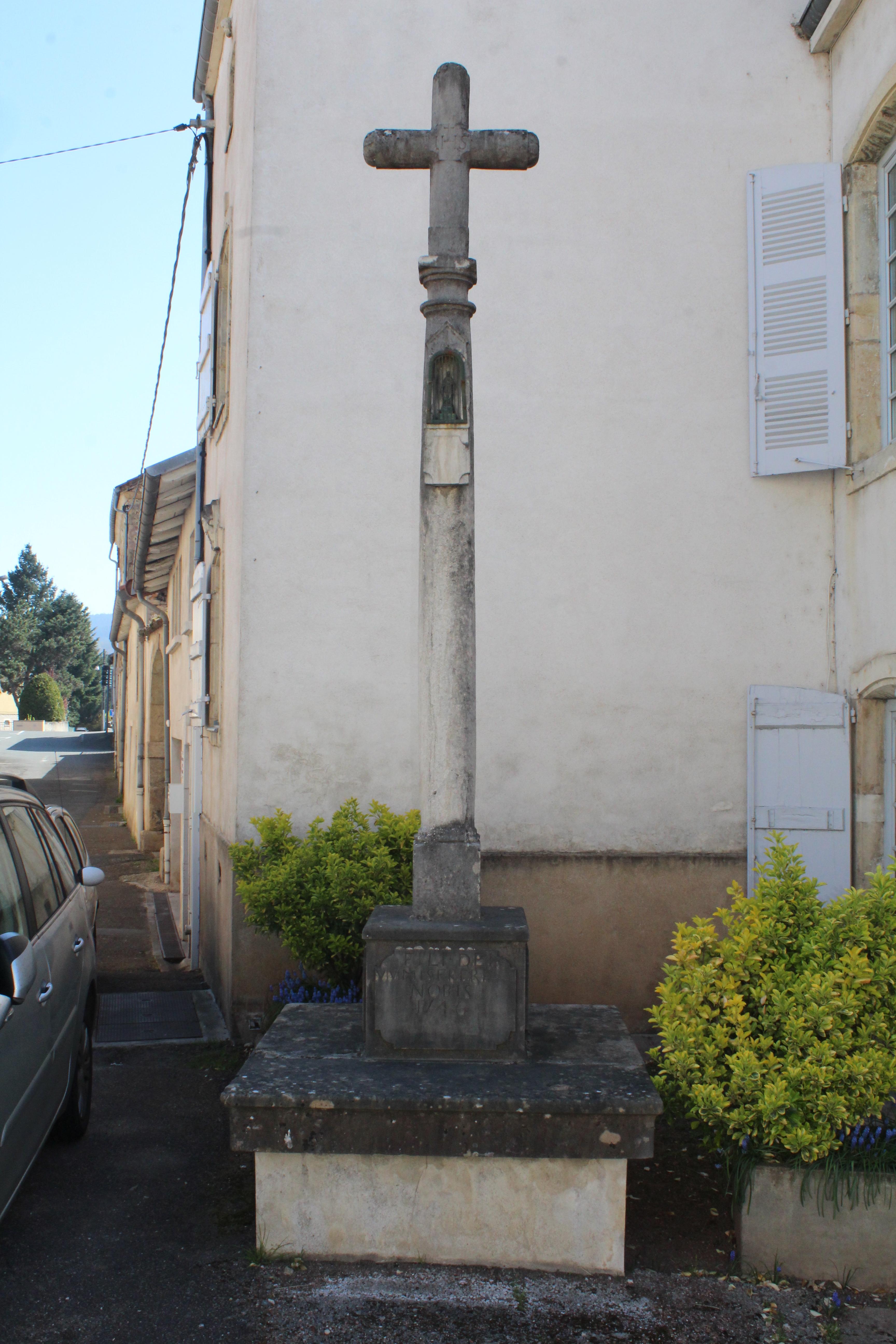 Croix de carrefour de Cluny