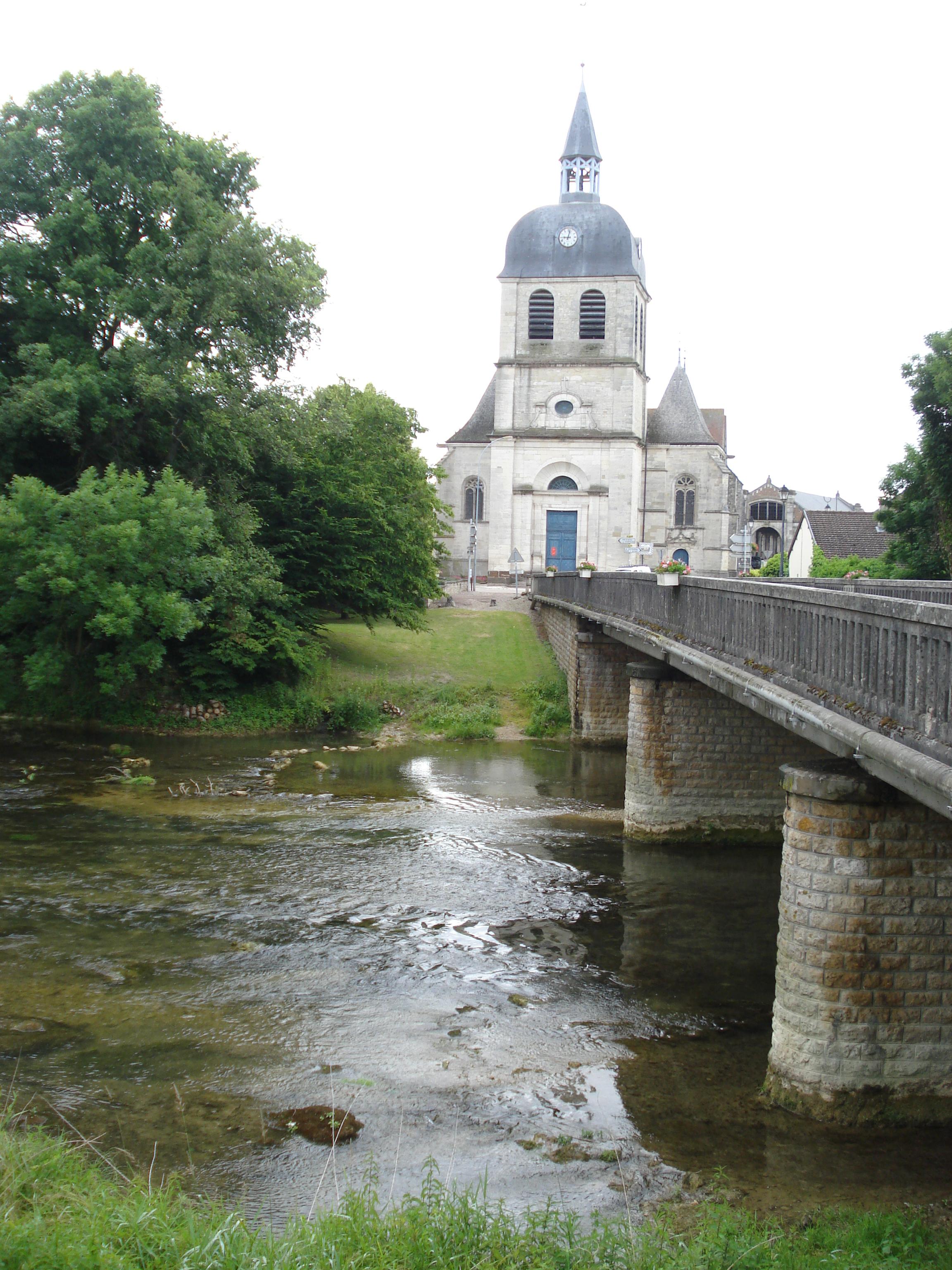 Eglise Saint-Quentin de Dienville