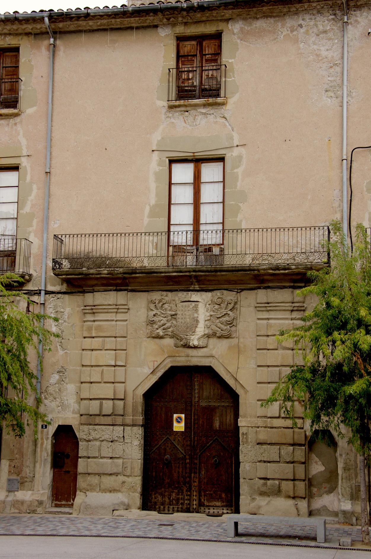 Palacio Comtal de Centellas