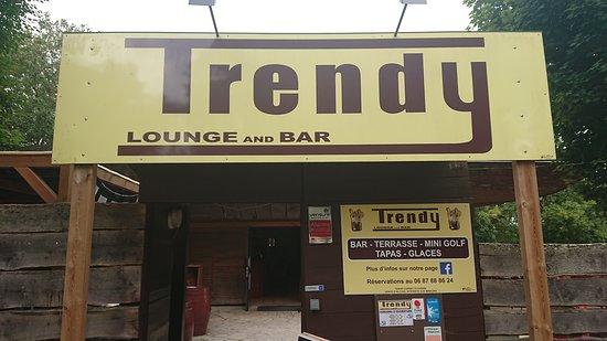 Trendy Lounge and Bar
