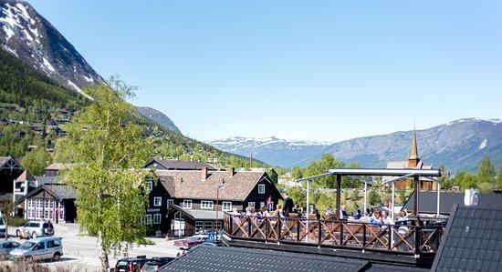 Sentral'n Kafe og Isbar