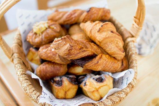 Aregak Bakery & Cafe