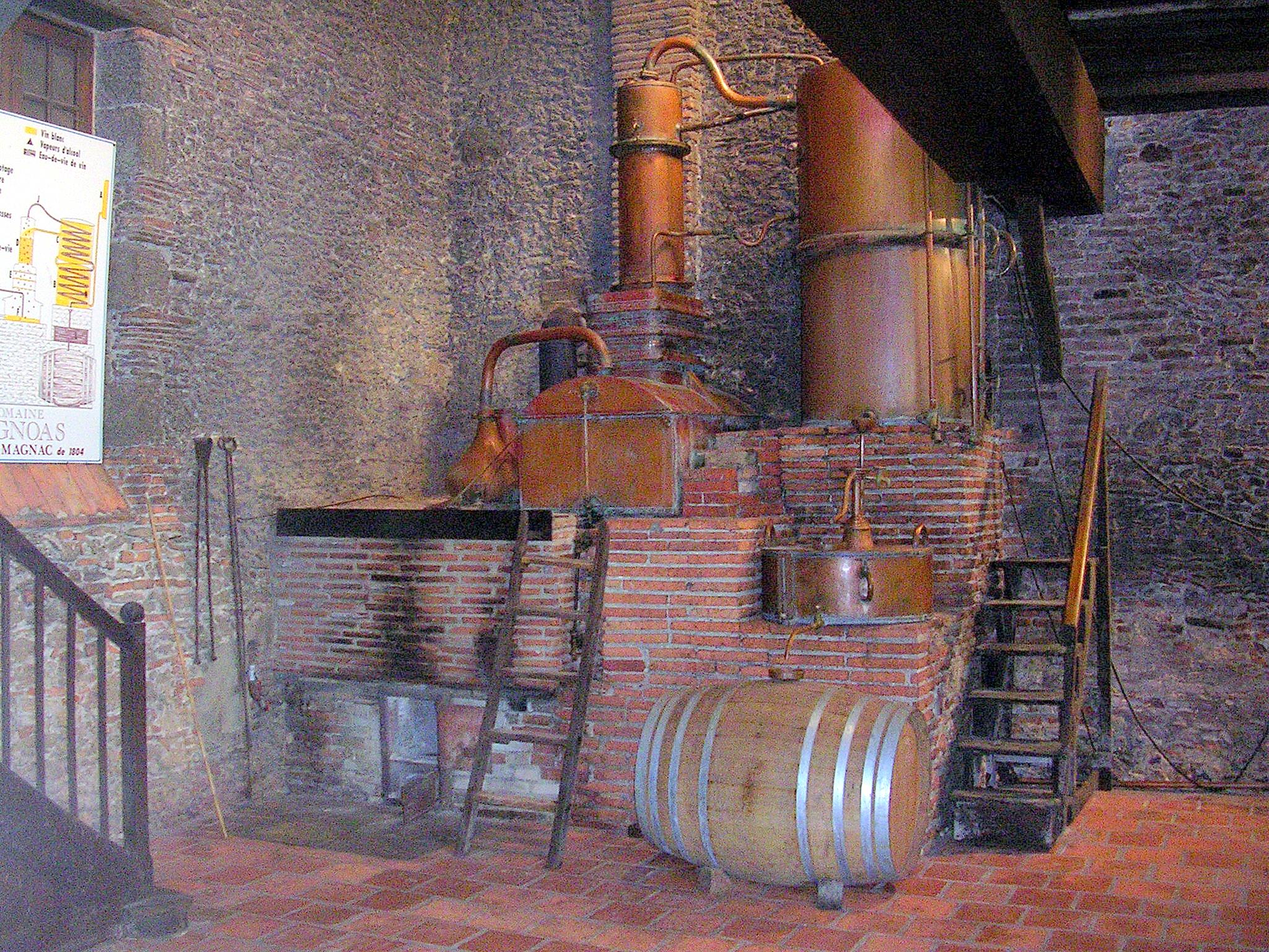Alambic du domaine d'Ognoas