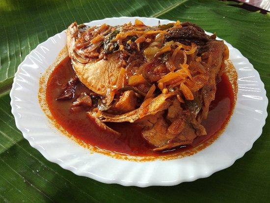 Oru PuzhaMeen Restaurant