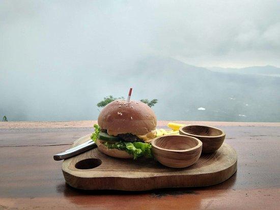 Akasa Kintamani Coffee & Bakery