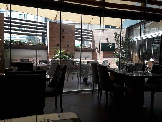 Flare Restaurant & Cafe