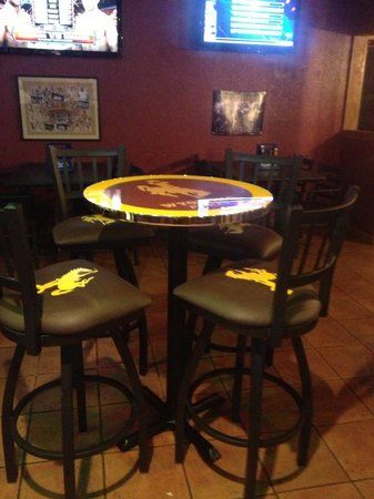 Duke's Bar and Grill