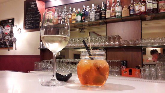 Bar Canton