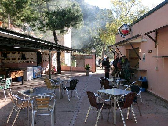 En Ascuas Bar Piscina Gatova