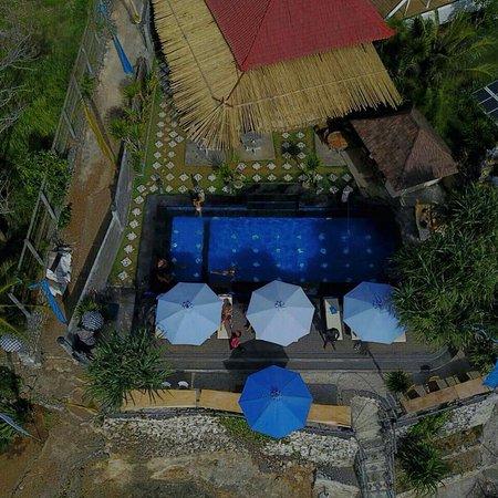 Twilight Huts Bar & Restaurant