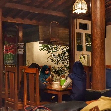 Warung Seafood Bang Bin