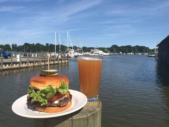 Portside Grill on Urbanna Creek