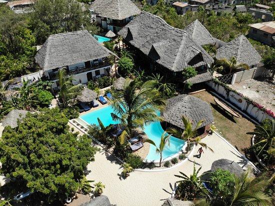 Aluna Garden Restaurant