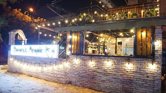 Coconut People 2 BBQ & Pub