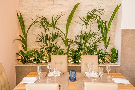 FlaminGold Food and Beverage